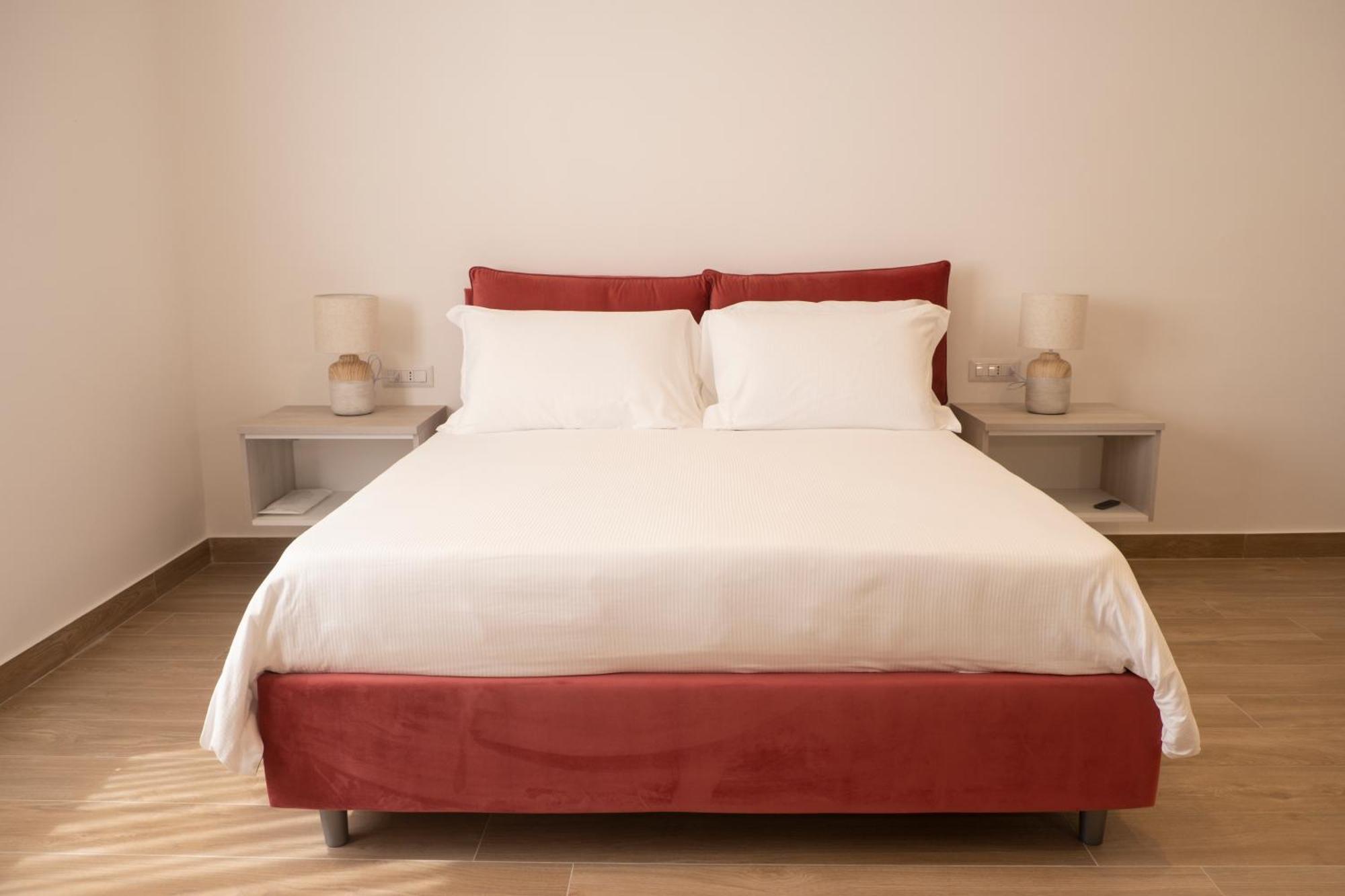 Monumental Luxury Rooms Caserta Buitenkant foto
