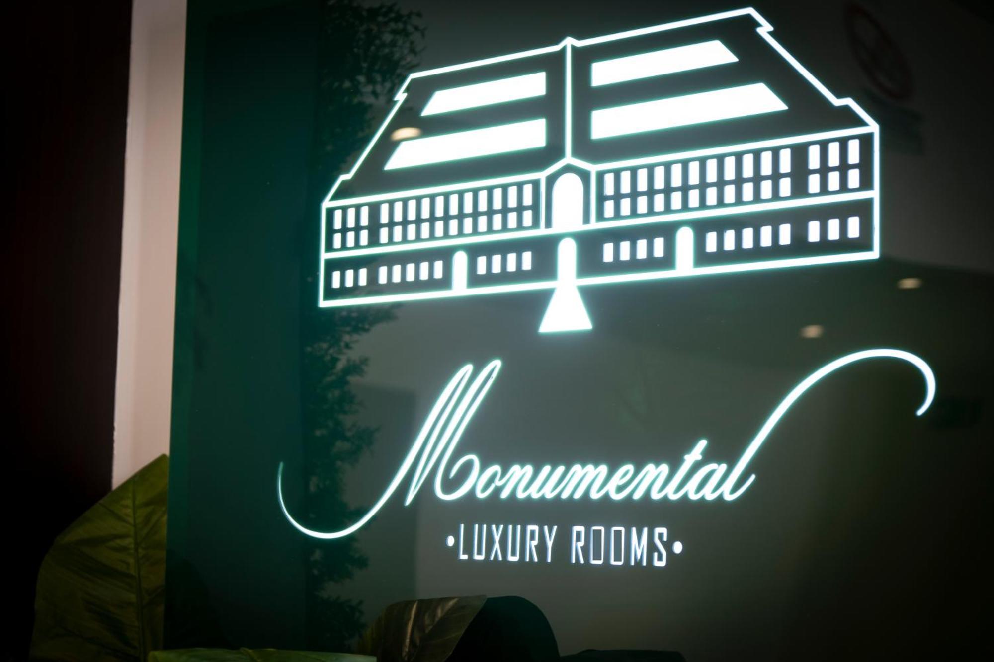 Monumental Luxury Rooms Caserta Buitenkant foto