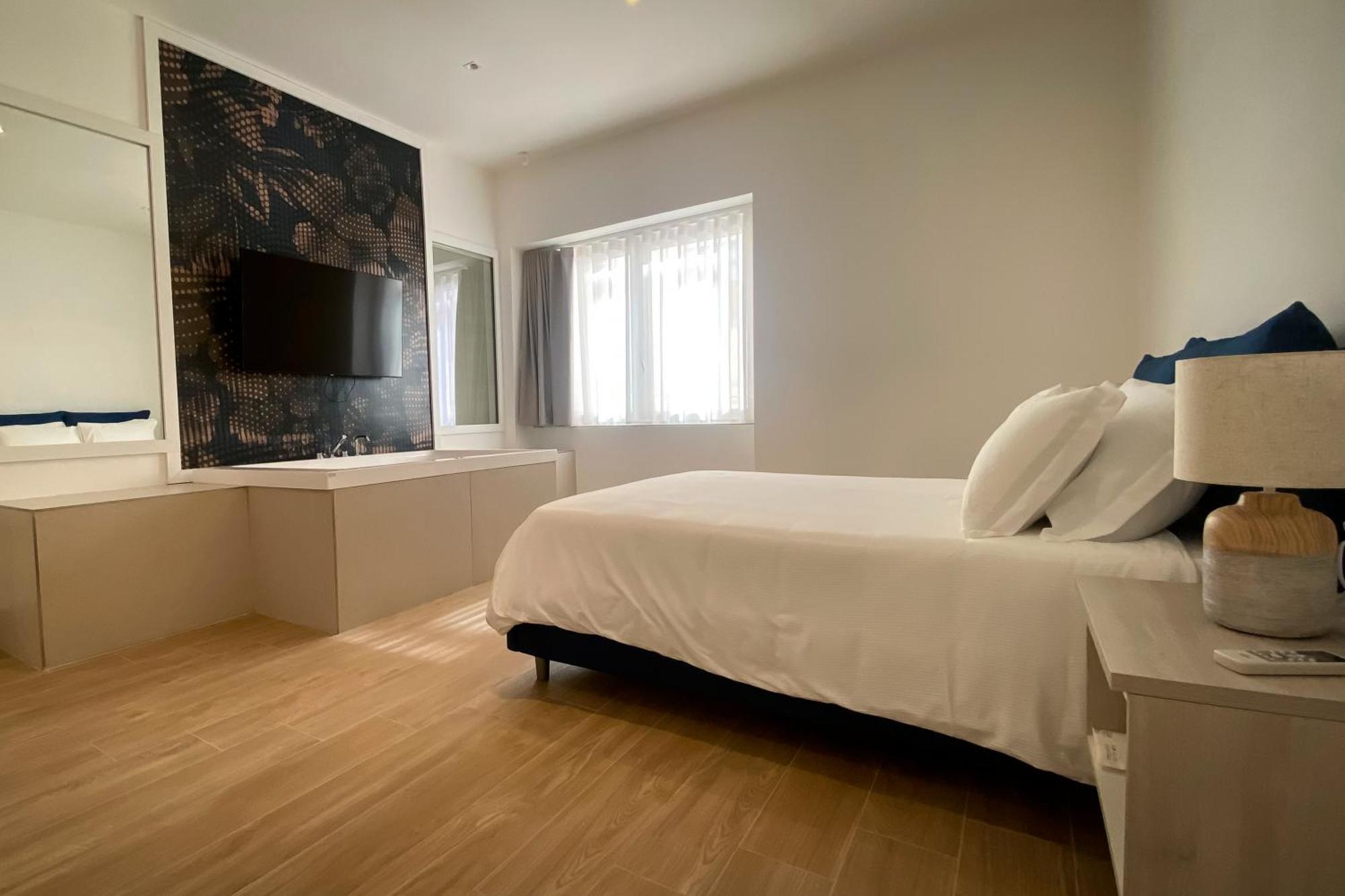 Monumental Luxury Rooms Caserta Buitenkant foto