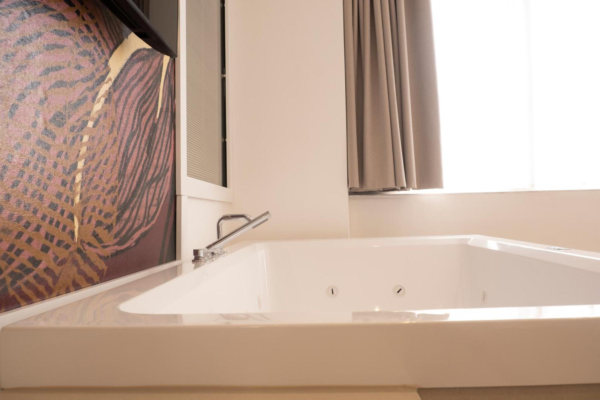 Monumental Luxury Rooms Caserta Buitenkant foto